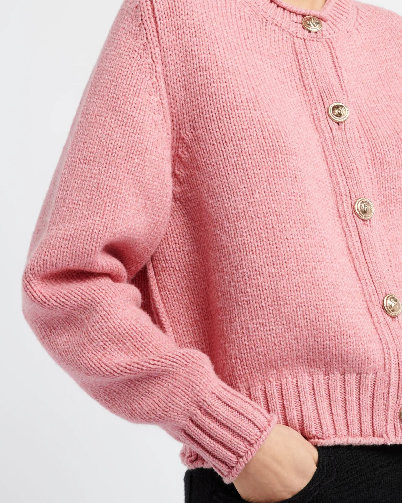 Women Barrie Cardigan in chunky cashmere with gold buttons