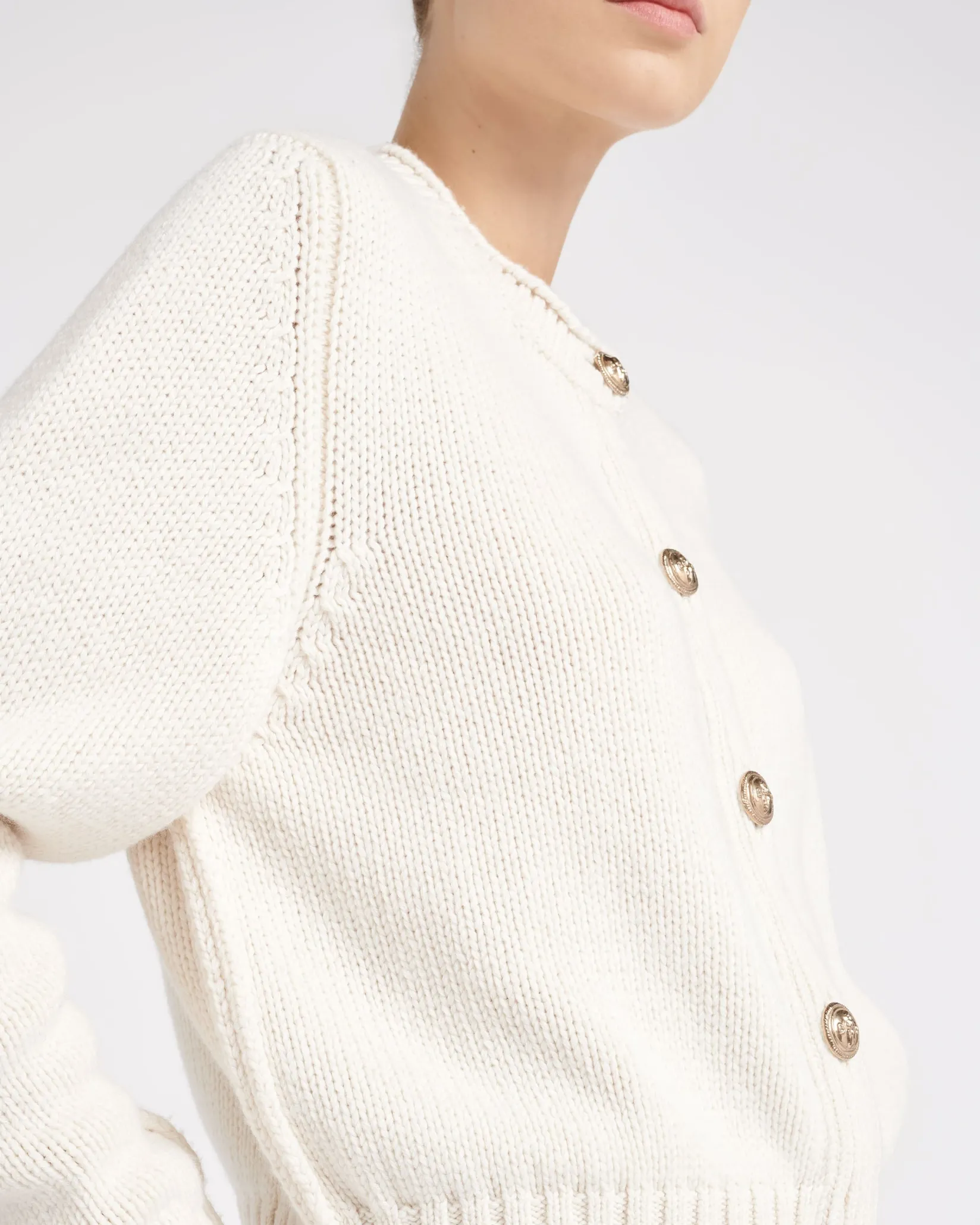 Women Barrie Cardigan in chunky cashmere with gold buttons