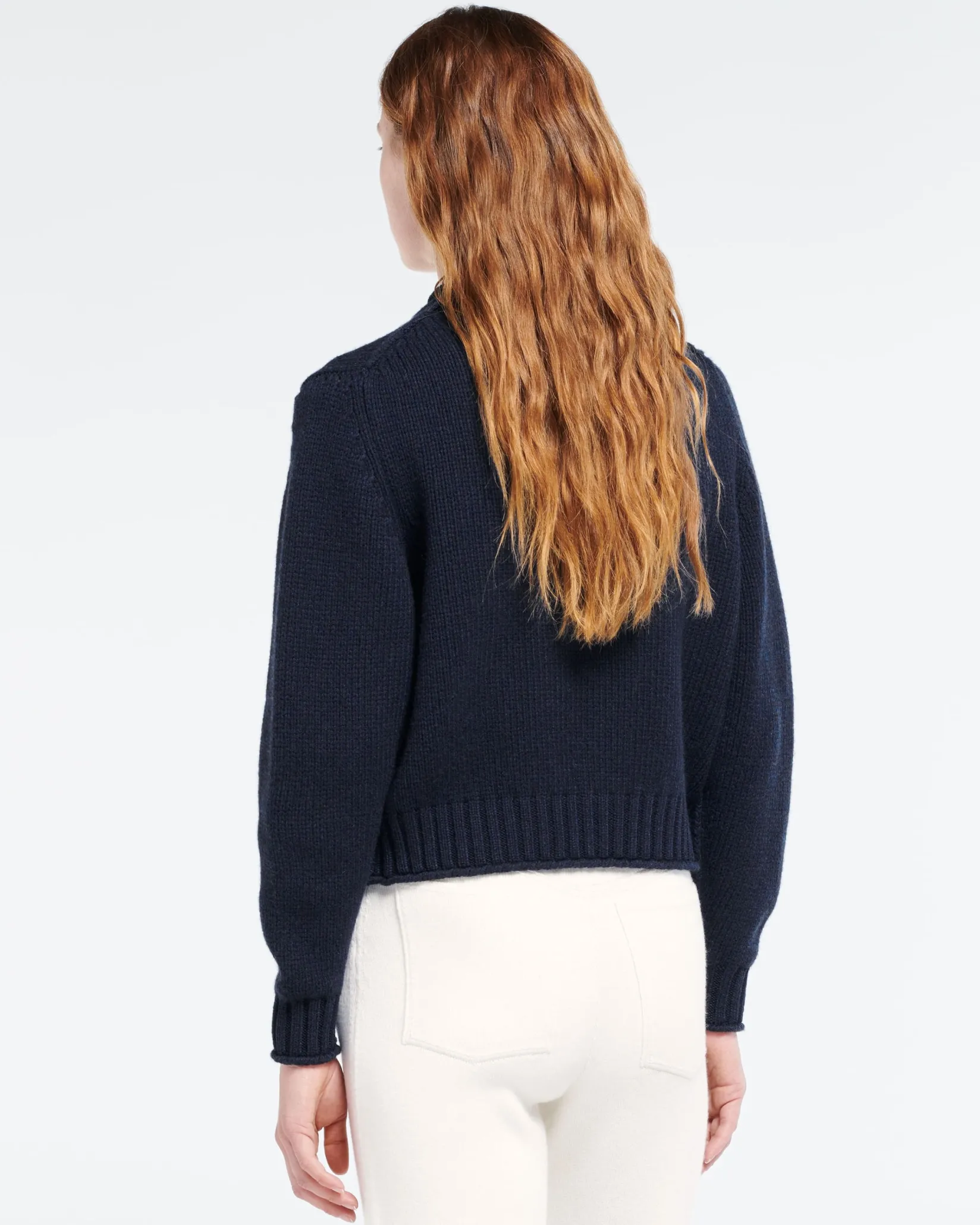 Women Barrie Cardigan in chunky cashmere with gold buttons
