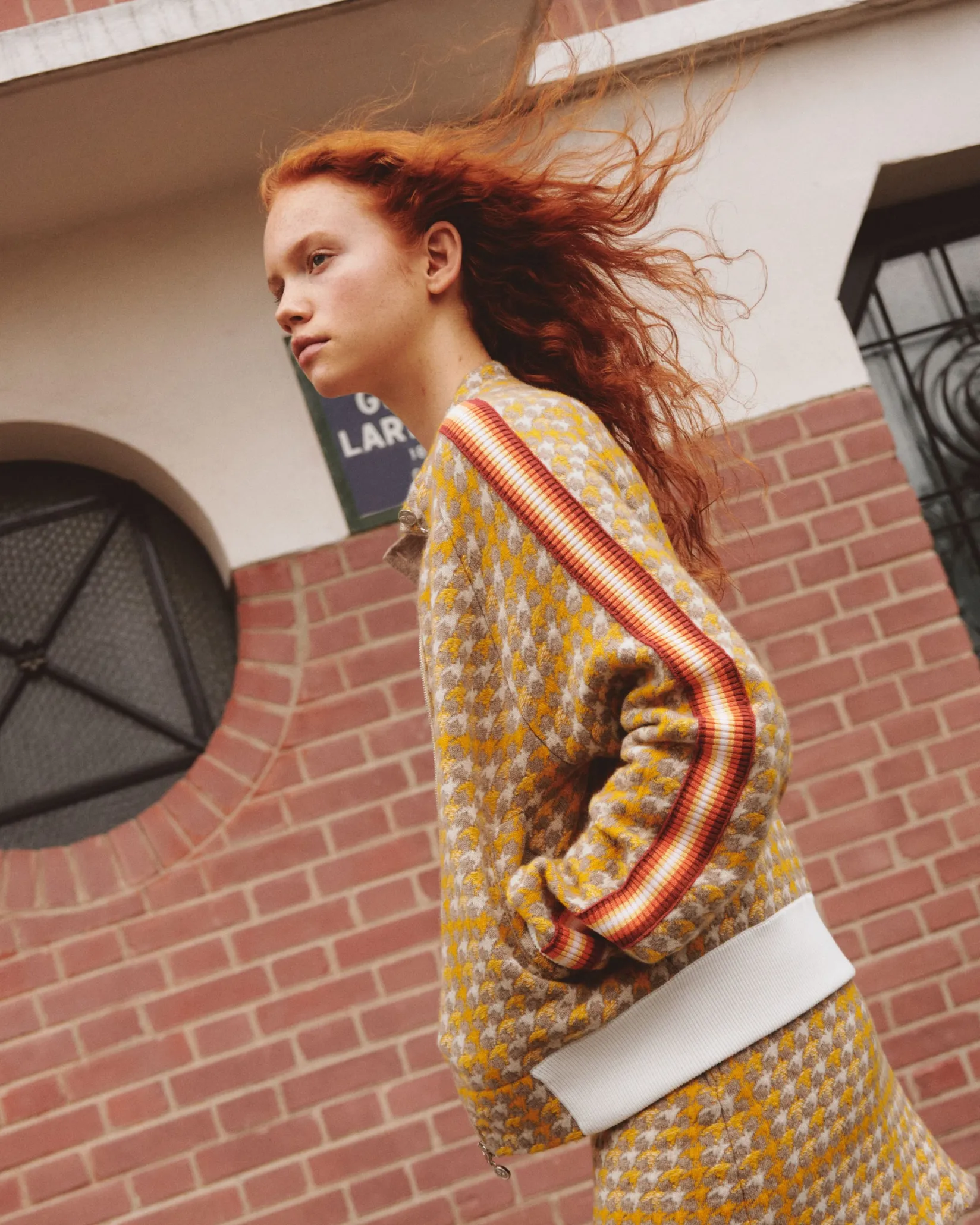 Women Barrie Cashmere and wool jacket with houndstooth pattern