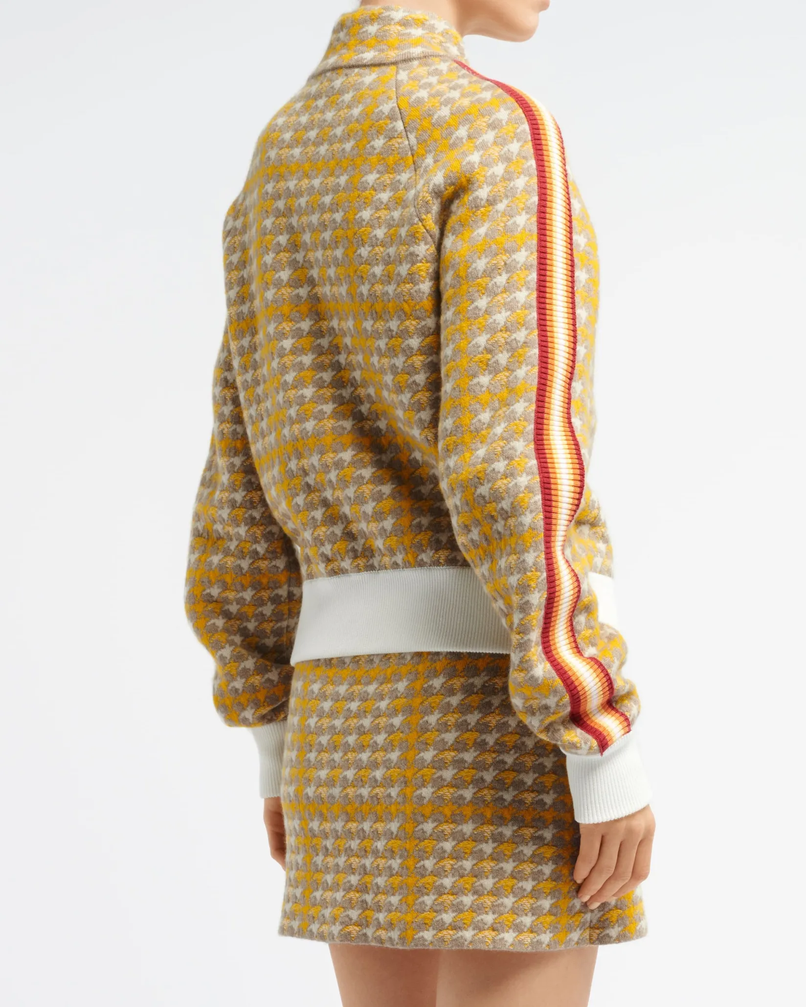 Women Barrie Cashmere and wool jacket with houndstooth pattern