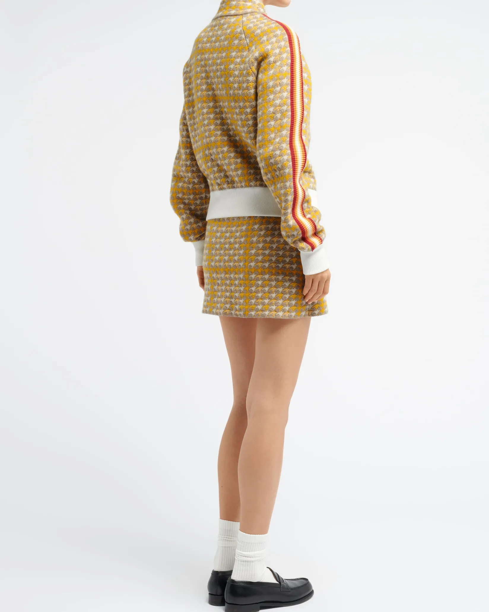 Women Barrie Cashmere and wool jacket with houndstooth pattern