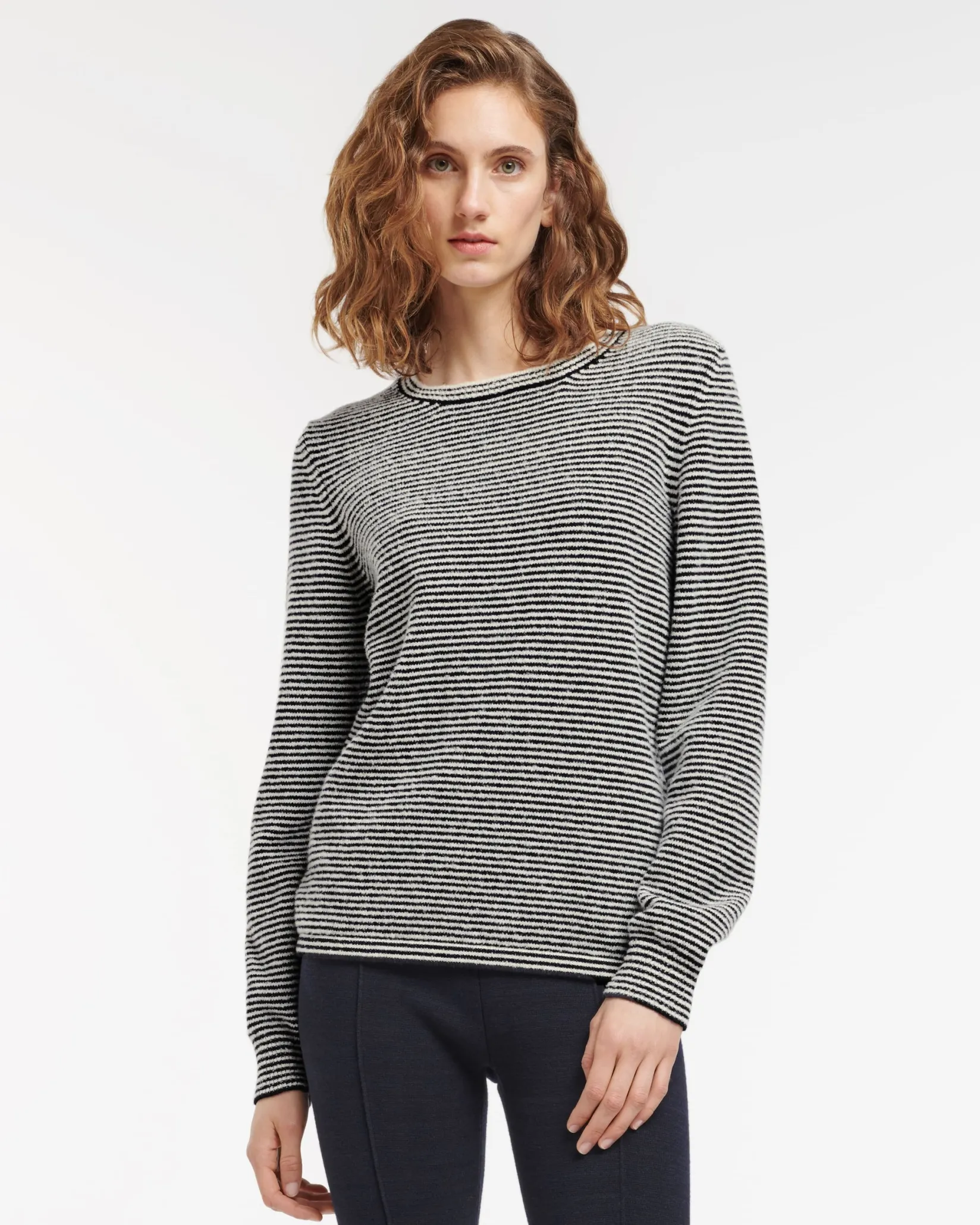 Women Barrie Cashmere jumper with thin stripes
