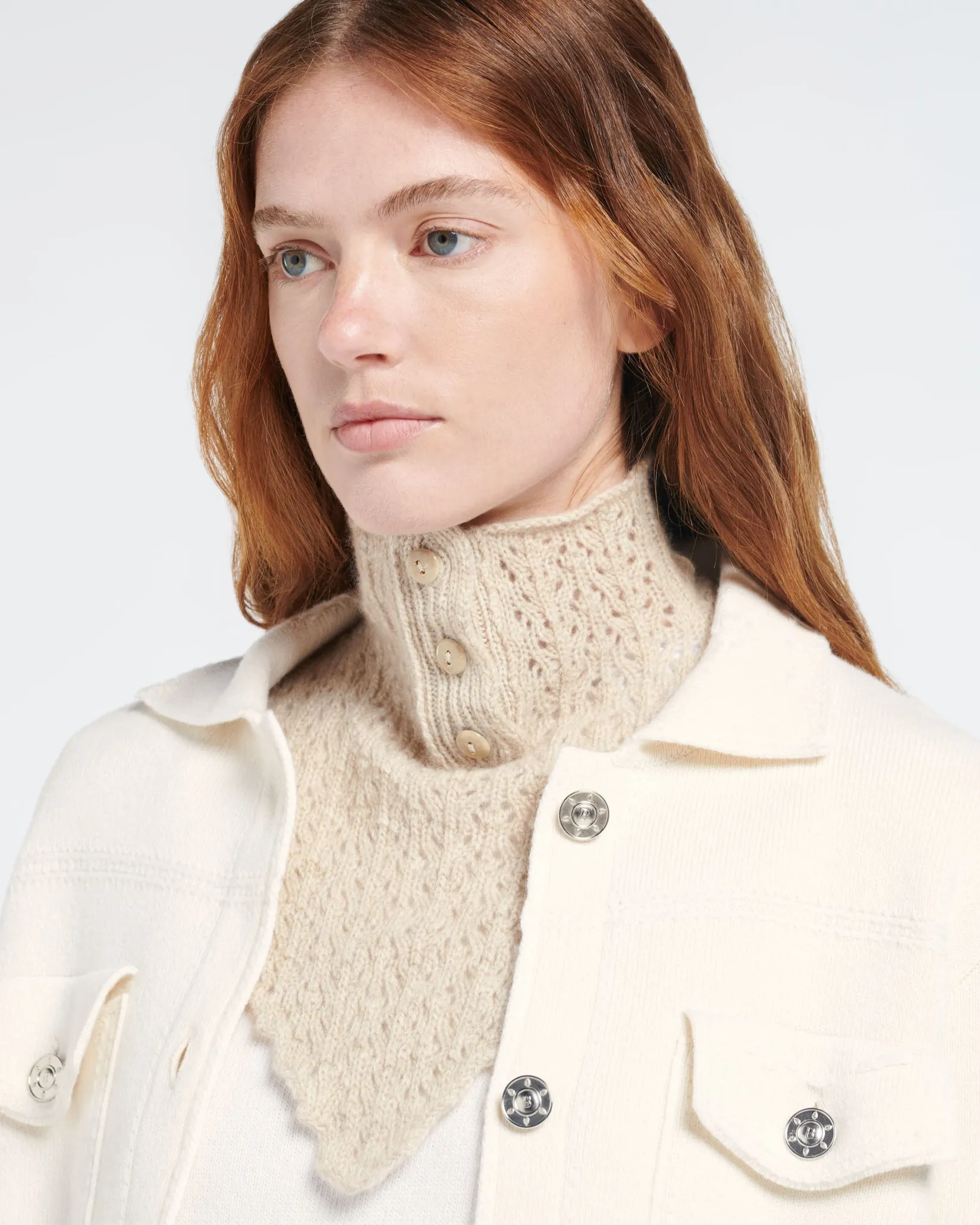 Women Barrie Cashmere lace collar