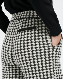 Women Barrie Cashmere suit trousers with a houndstooth motif