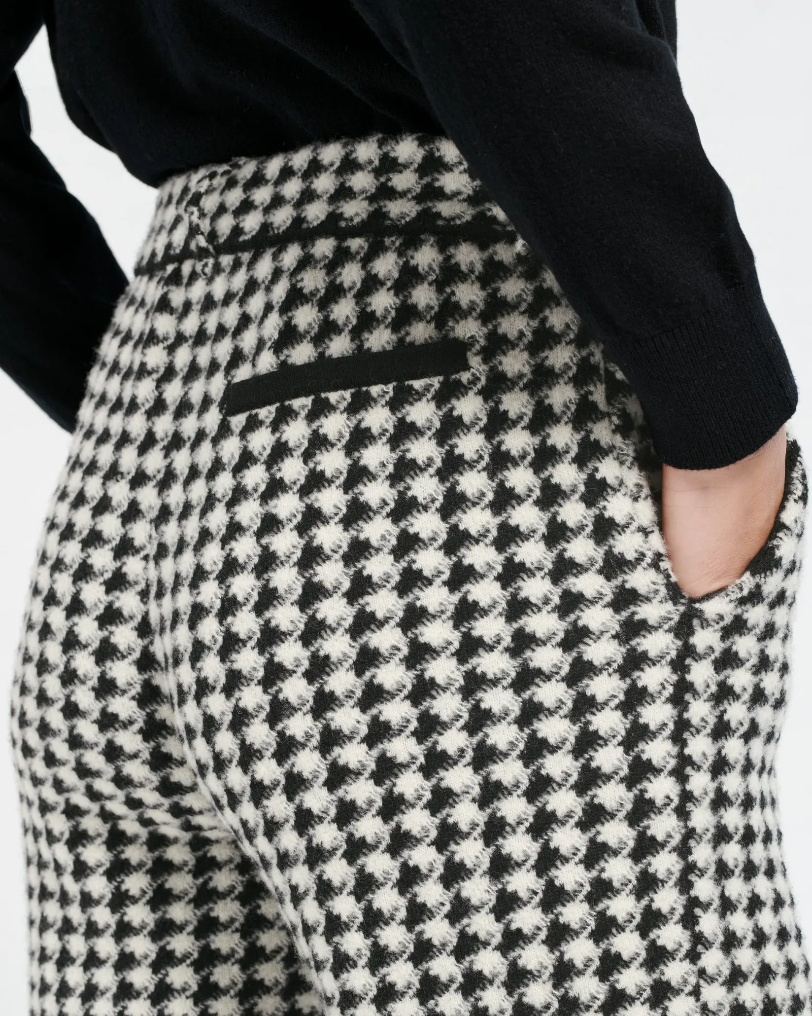 Women Barrie Cashmere suit trousers with a houndstooth motif