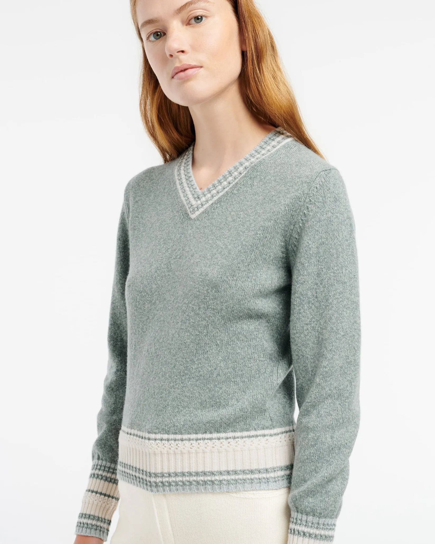 Women Barrie Cashmere V-neck jumper