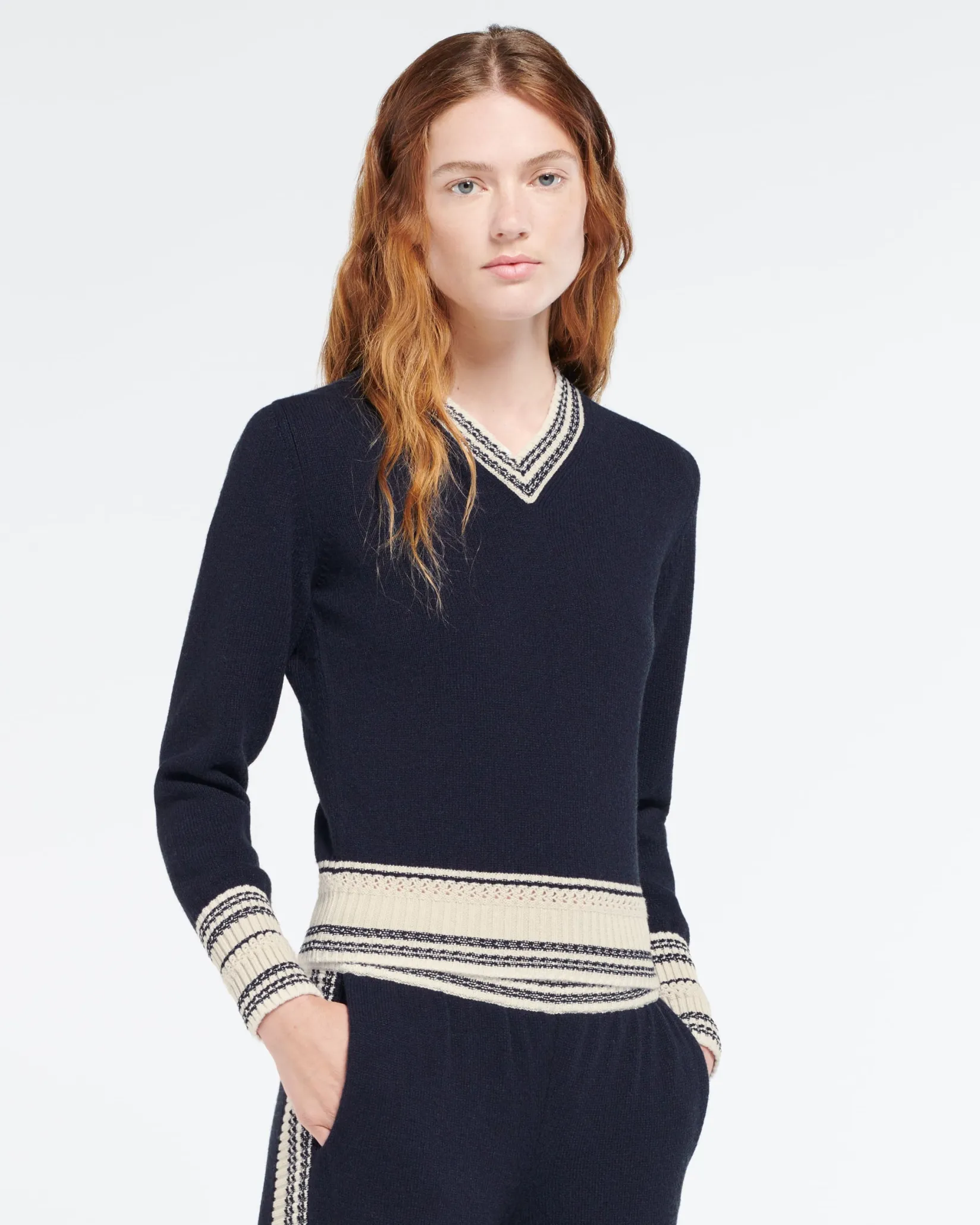 Women Barrie Cashmere V-neck jumper