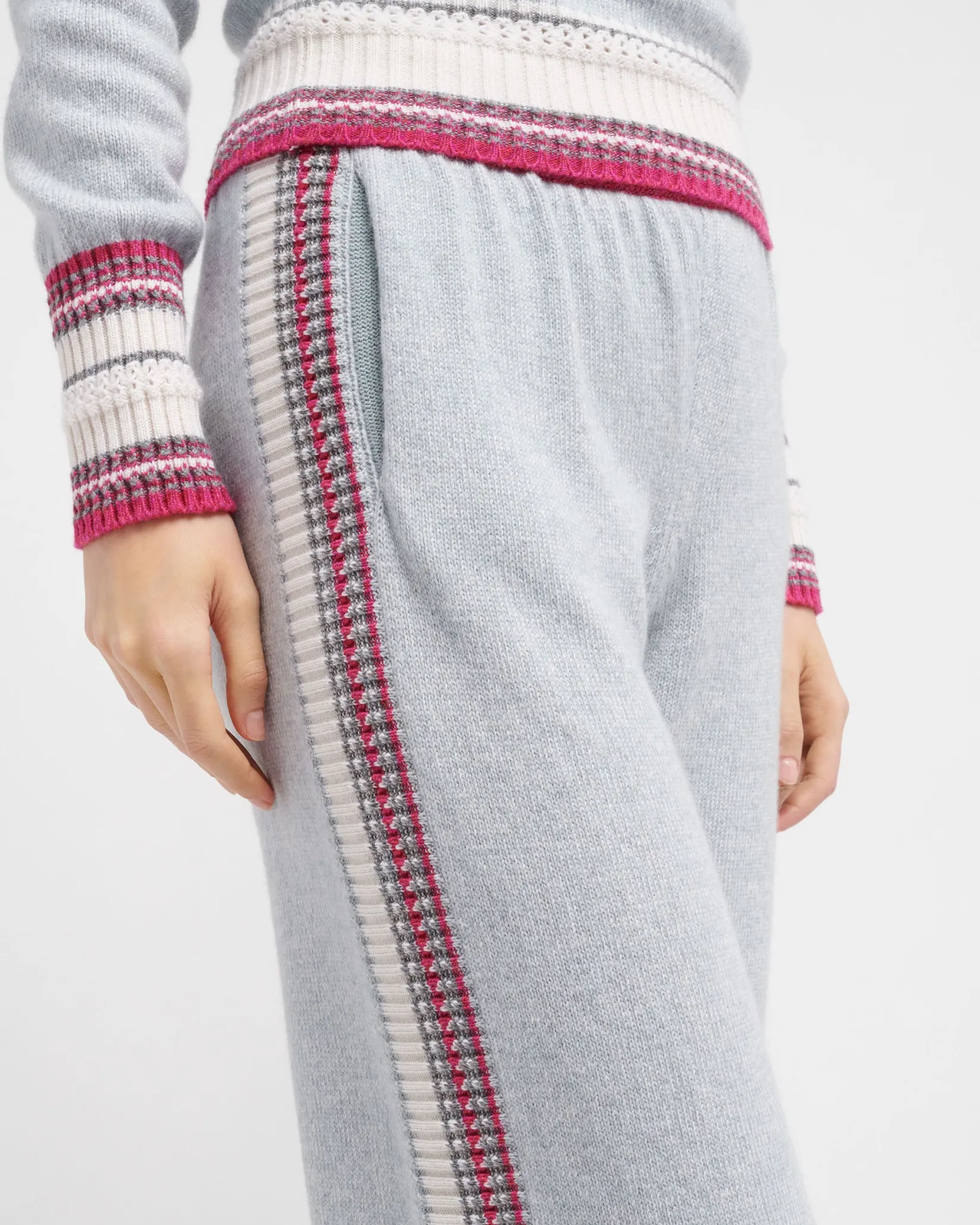Women Barrie Cashmere V-neck jumper
