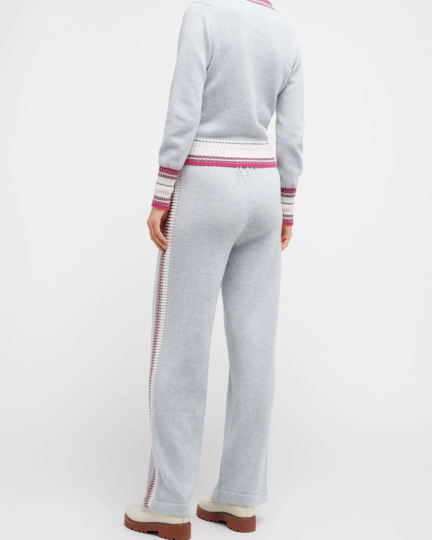 Women Barrie Cashmere V-neck jumper