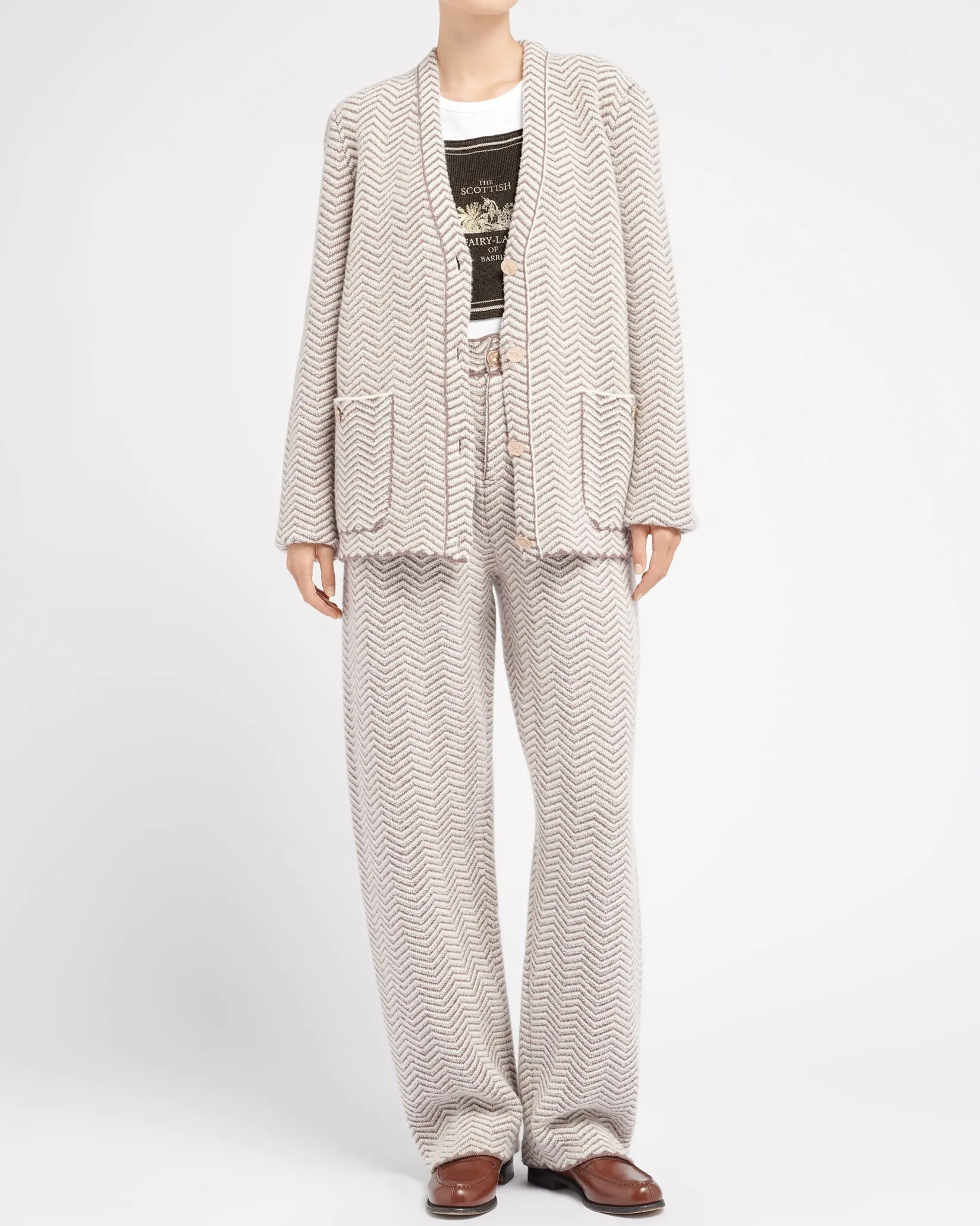 Women Barrie Cashmere, wool and silk tailored jacket with a chevron motif
