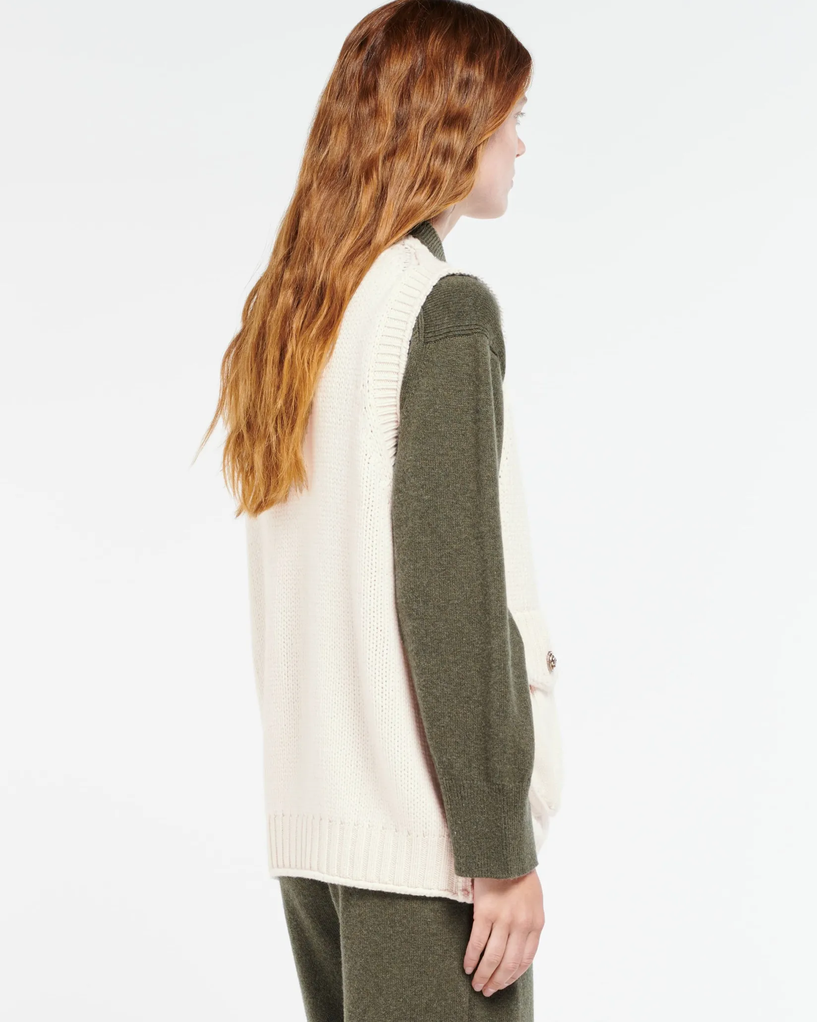Women Barrie Chunky sleeveless cardigan with gold buttons