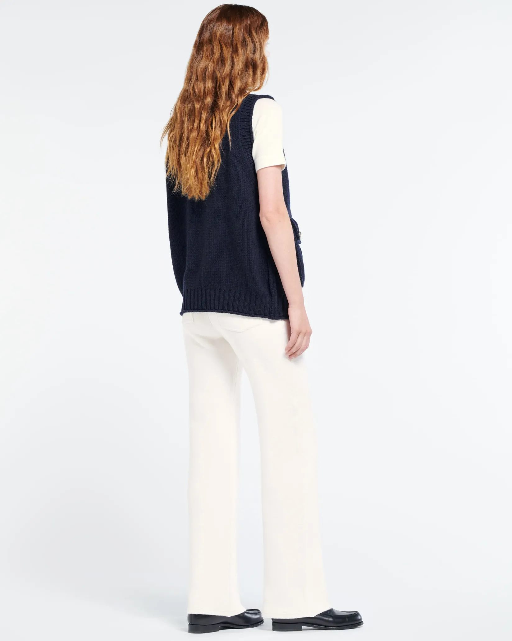 Women Barrie Chunky sleeveless cardigan with gold buttons