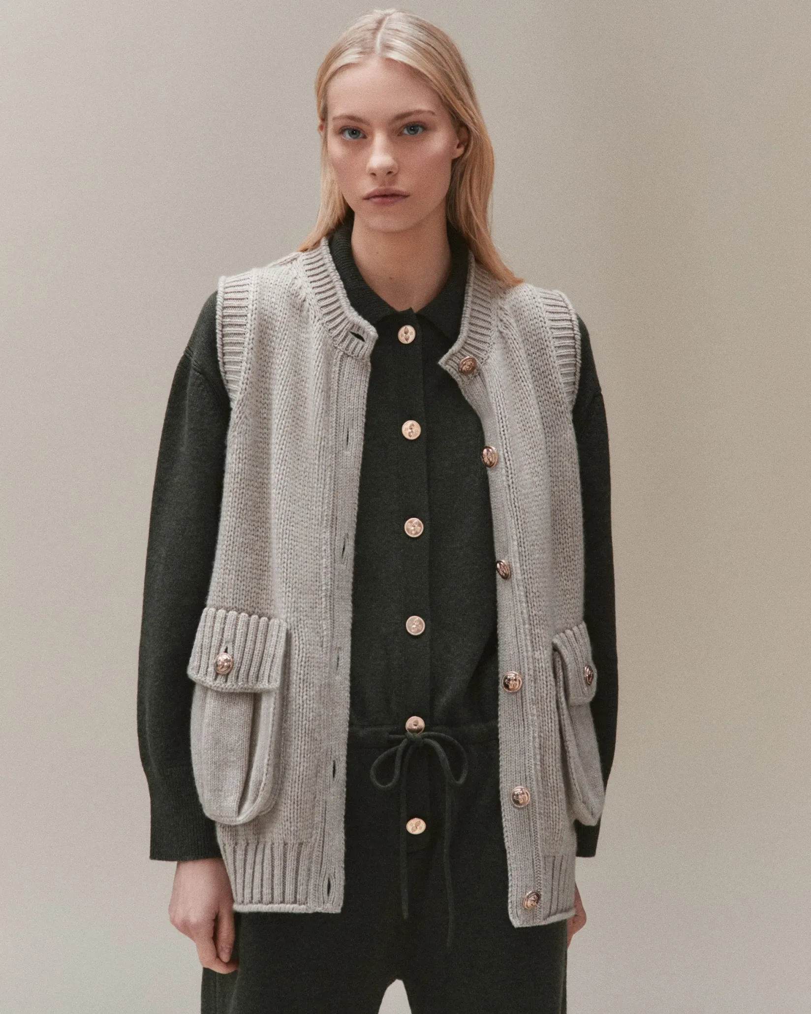 Women Barrie Chunky sleeveless cardigan with gold buttons