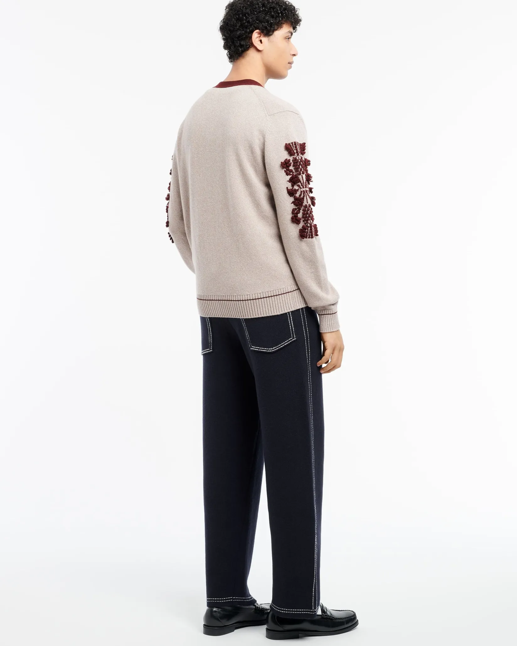 Barrie 3D logo V-neck cashmere cardigan