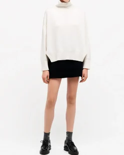 Women Barrie Iconic oversized roll-neck cashmere jumper