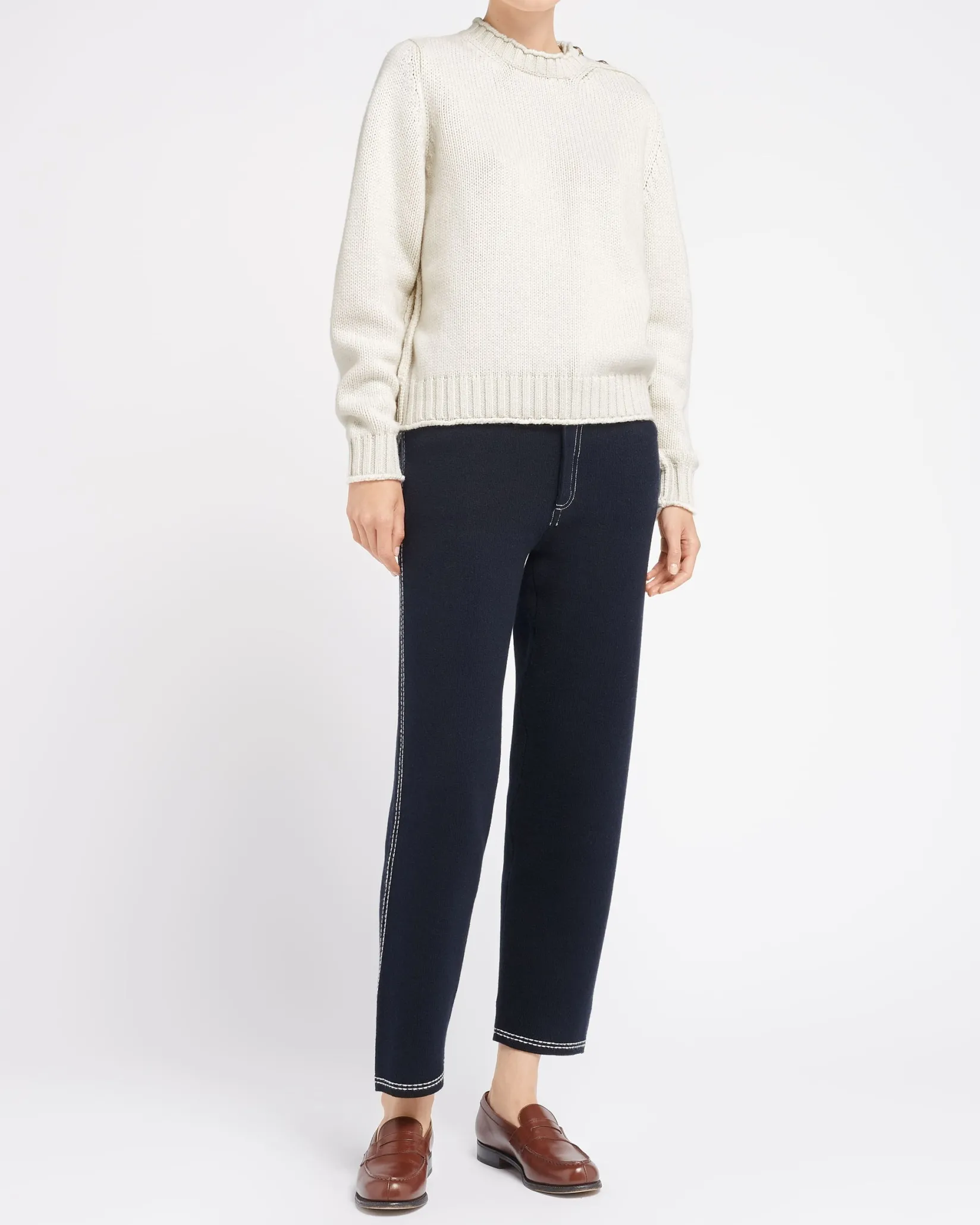 Women Barrie Jumper in chunky cashmere with gold buttons