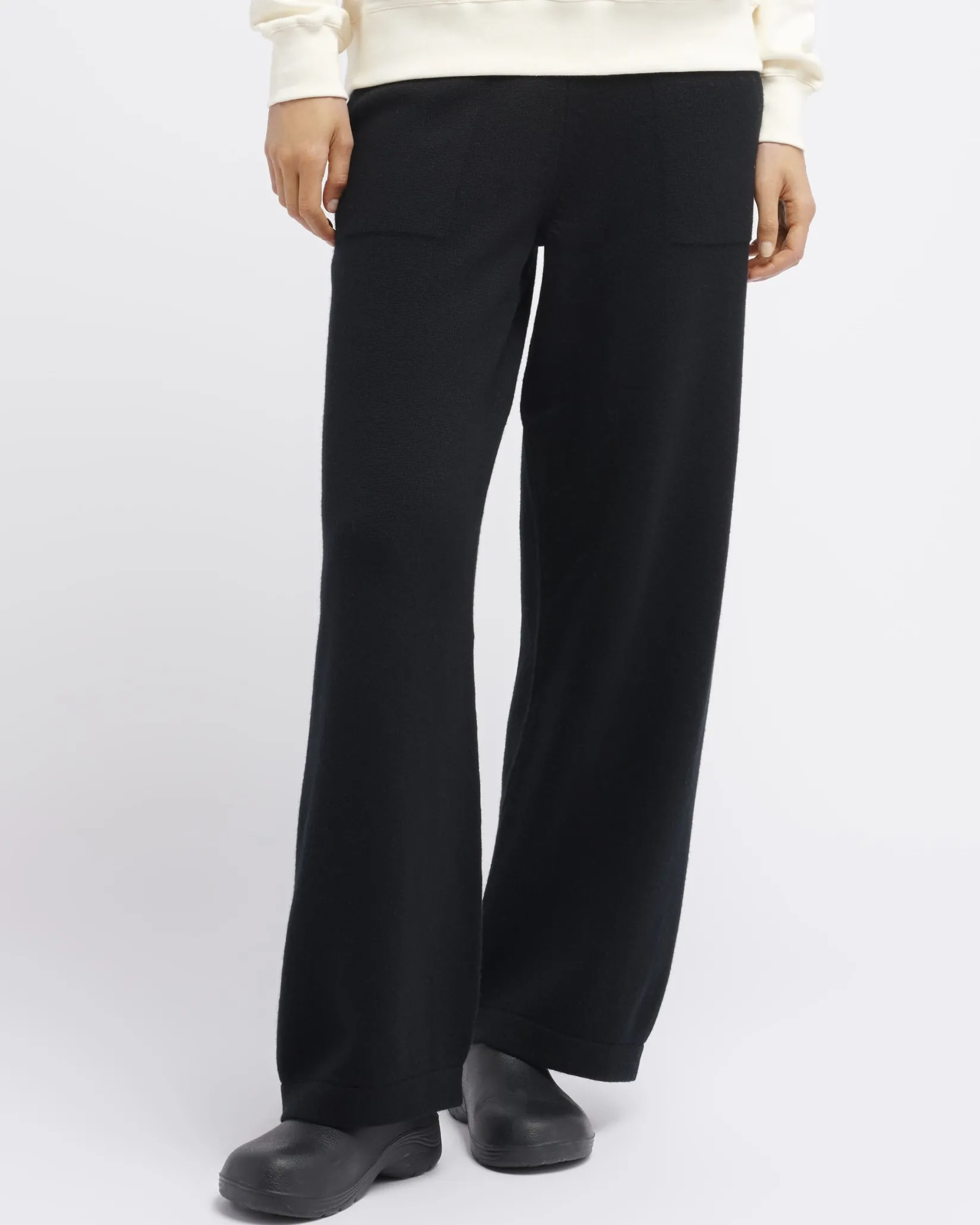 Women Barrie Timeless wide cashmere trousers