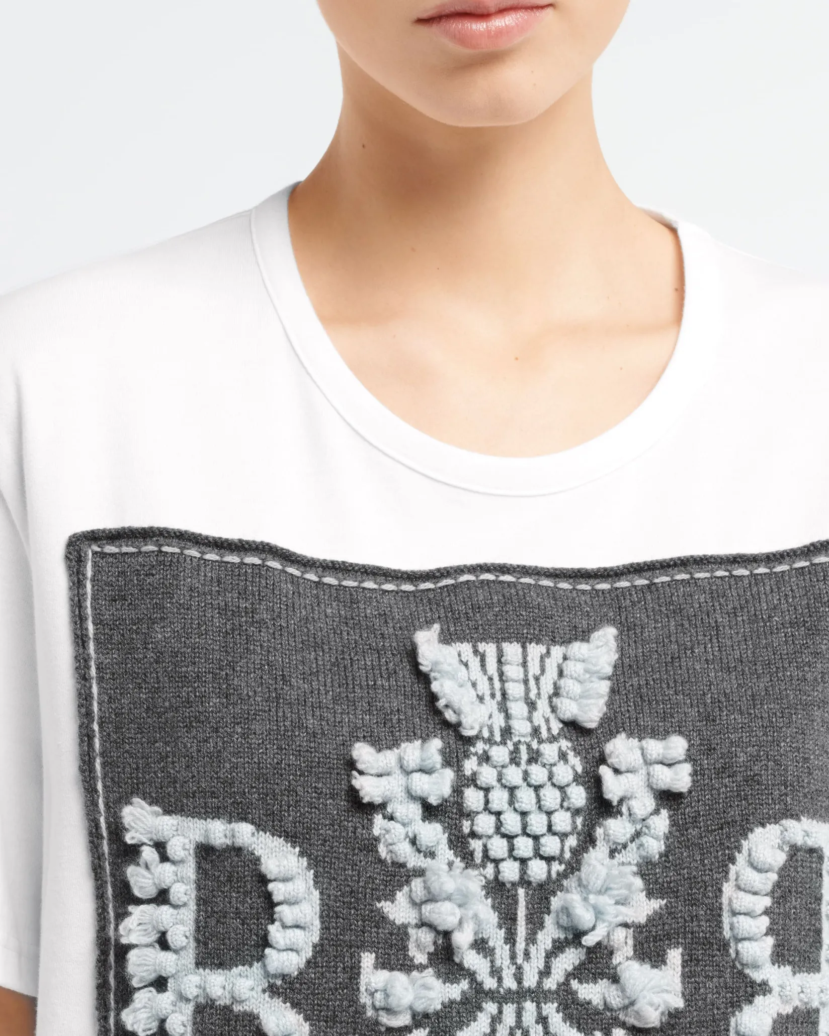 Women Barrie T-shirt with logo cashmere patch