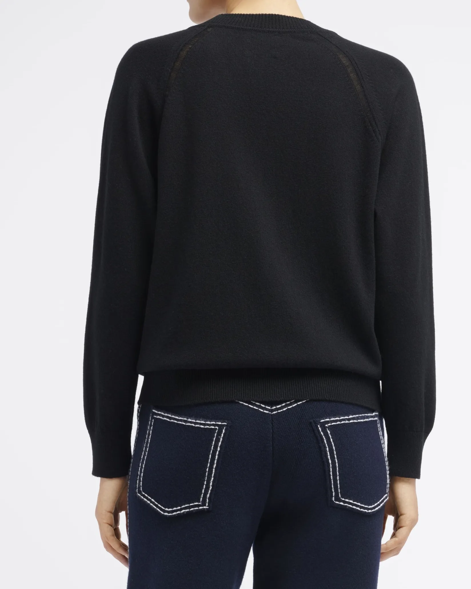 Women Barrie V-neck cashmere cardigan