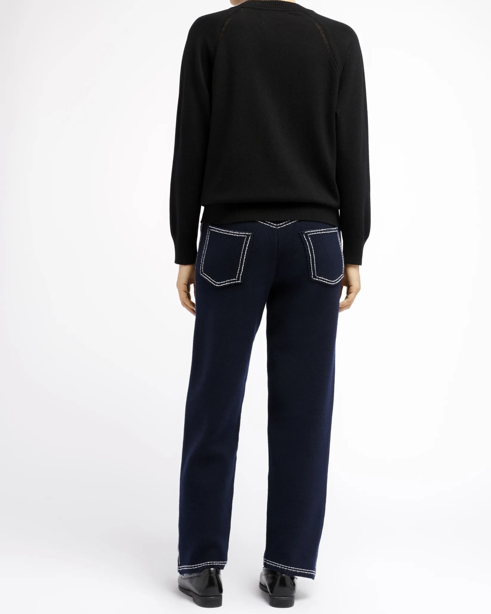 Women Barrie V-neck cashmere cardigan