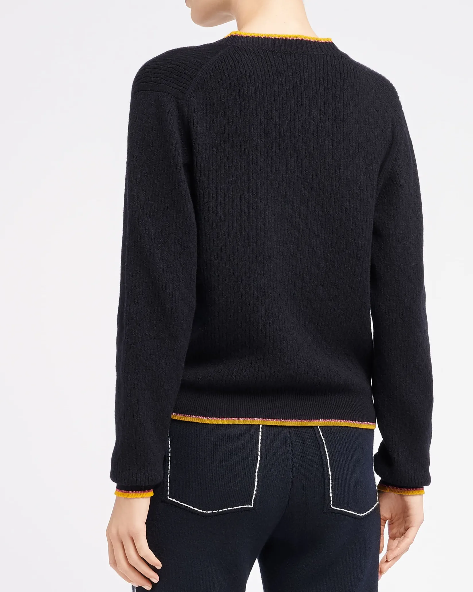 Women Barrie V-neck jumper in lightweight cashmere