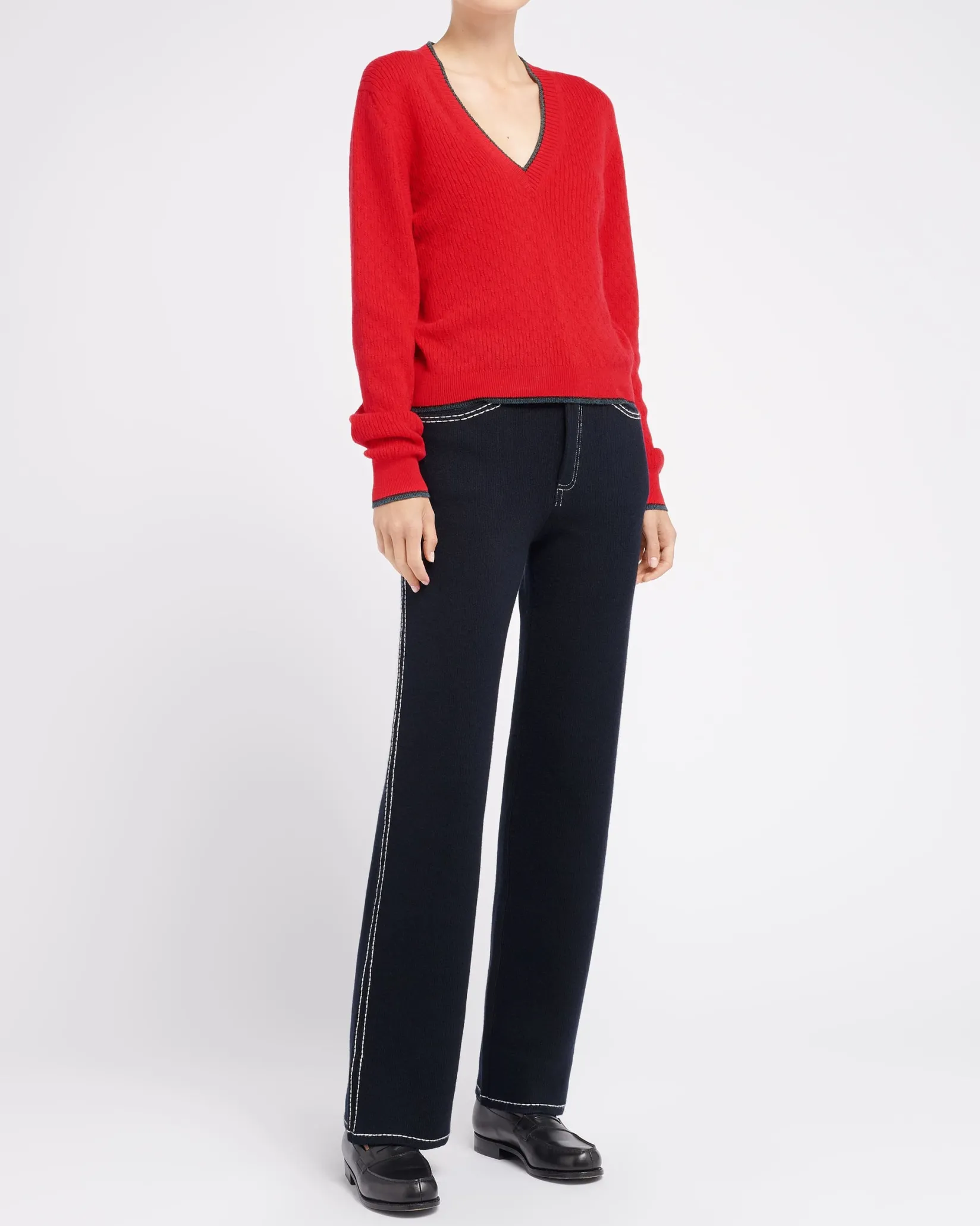 Women Barrie V-neck jumper in lightweight cashmere